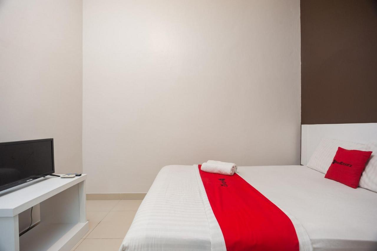 Hotel Reddoorz Syariah Near Taman Air Mancur Bogor Extérieur photo