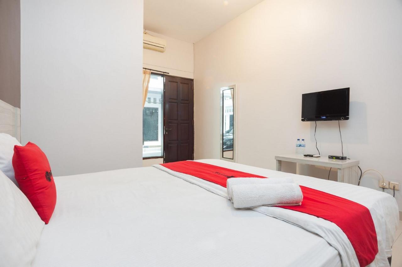 Hotel Reddoorz Syariah Near Taman Air Mancur Bogor Extérieur photo