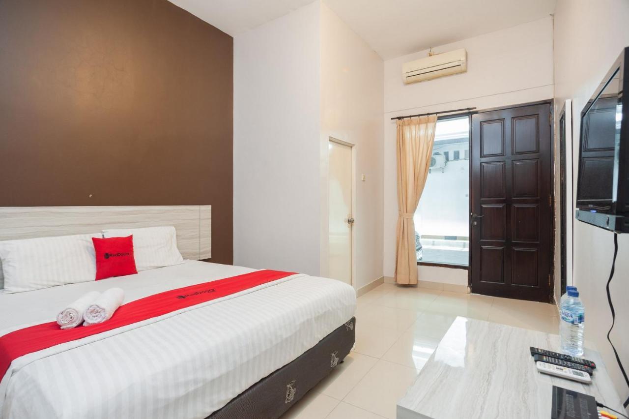 Hotel Reddoorz Syariah Near Taman Air Mancur Bogor Extérieur photo
